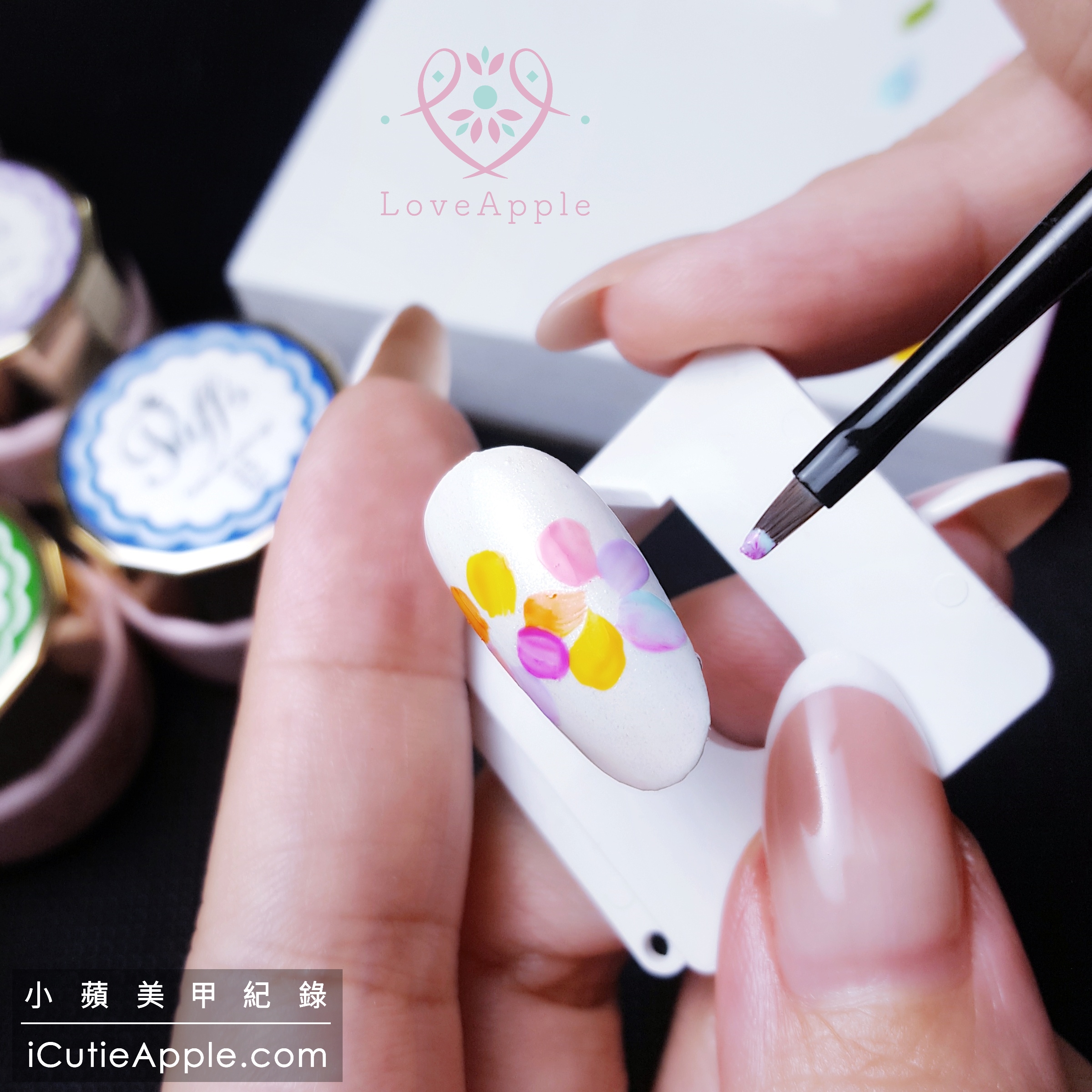 【美甲彩繪】預告繽紛季節的來臨:雙層花卉指彩運用 ❤ Puffs Gel泡芙彩膠新色與新品開箱