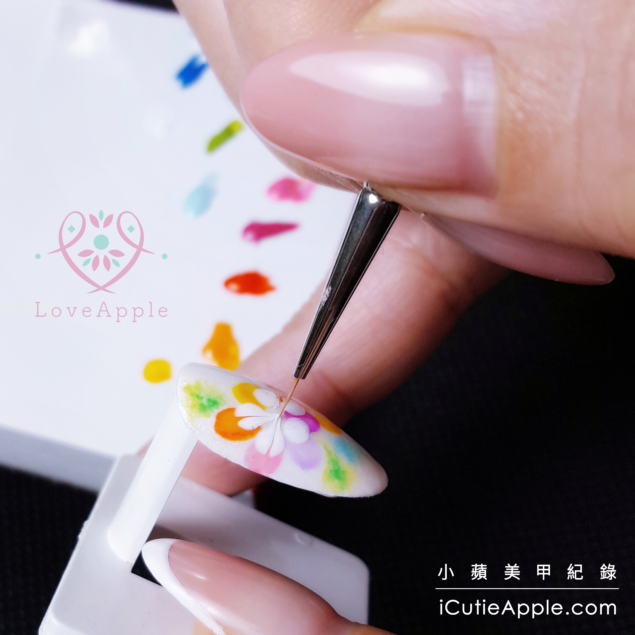 【美甲彩繪】預告繽紛季節的來臨:雙層花卉指彩運用 ❤ Puffs Gel泡芙彩膠新色與新品開箱
