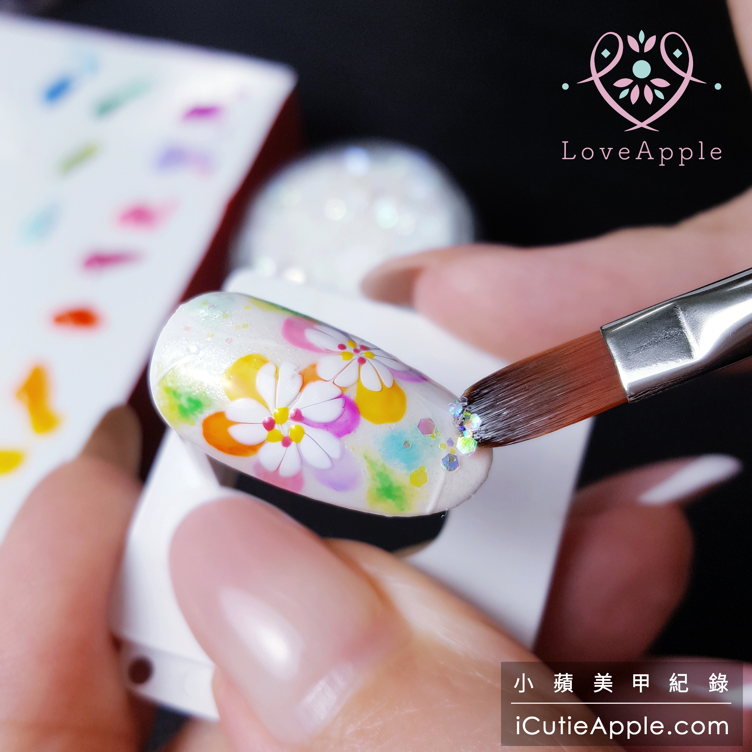 【美甲彩繪】預告繽紛季節的來臨:雙層花卉指彩運用 ❤ Puffs Gel泡芙彩膠新色與新品開箱