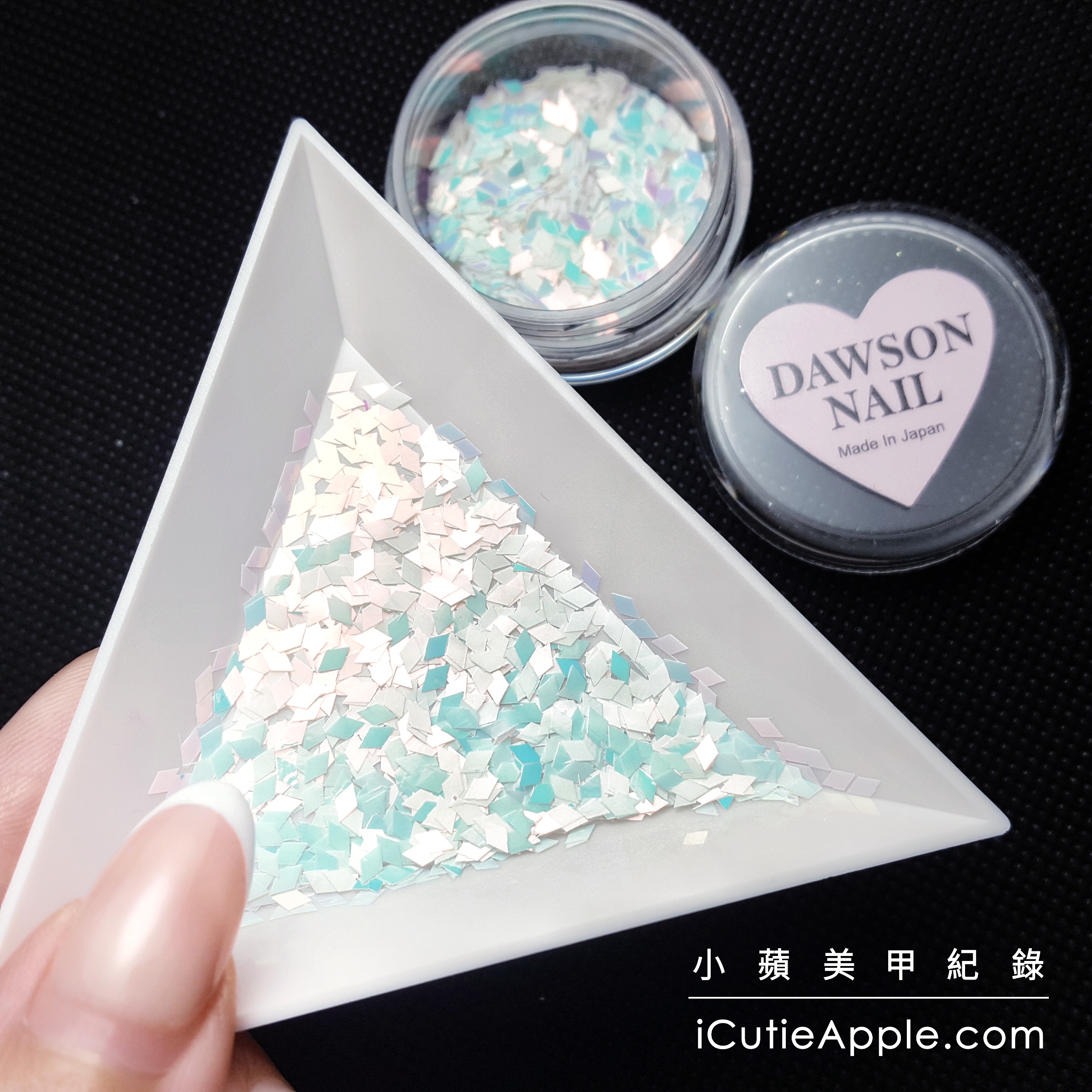 【美甲彩繪】預告繽紛季節的來臨:雙層花卉指彩運用 ❤ Puffs Gel泡芙彩膠新色與新品開箱